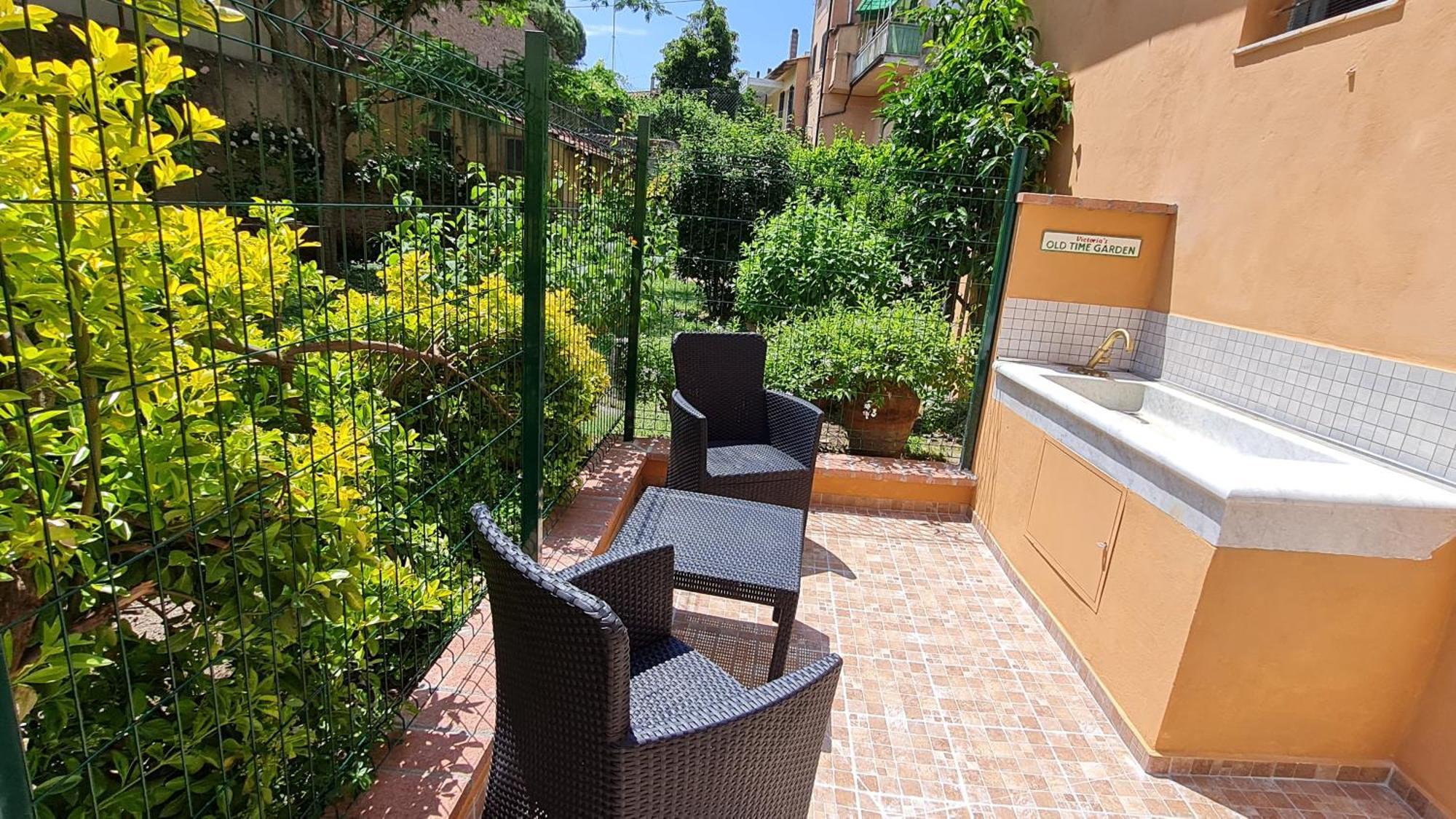 Victoria Secret Garden Hotel Pisa Exterior foto